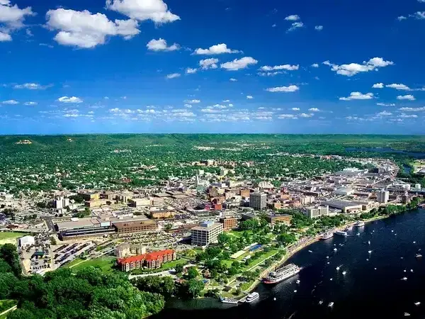 Car Shipping From and To La Crosse Wisconsin
