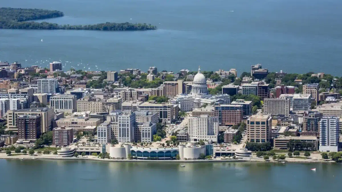 Car Shipping From and To Madison Wisconsin