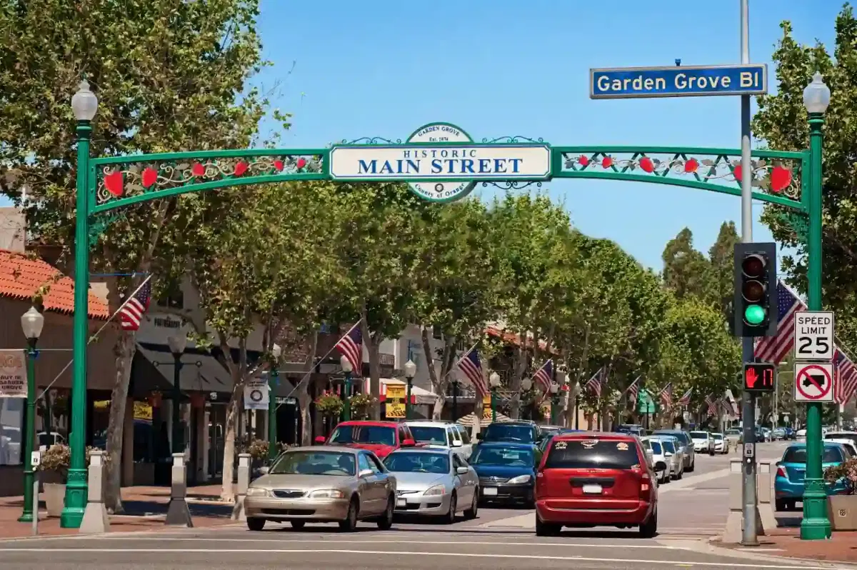 Car Shipping From and To Garden Grove California