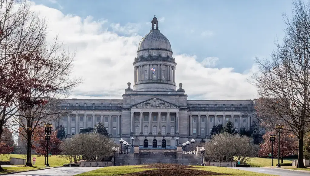 Car Shipping From and To Frankfort Kentucky