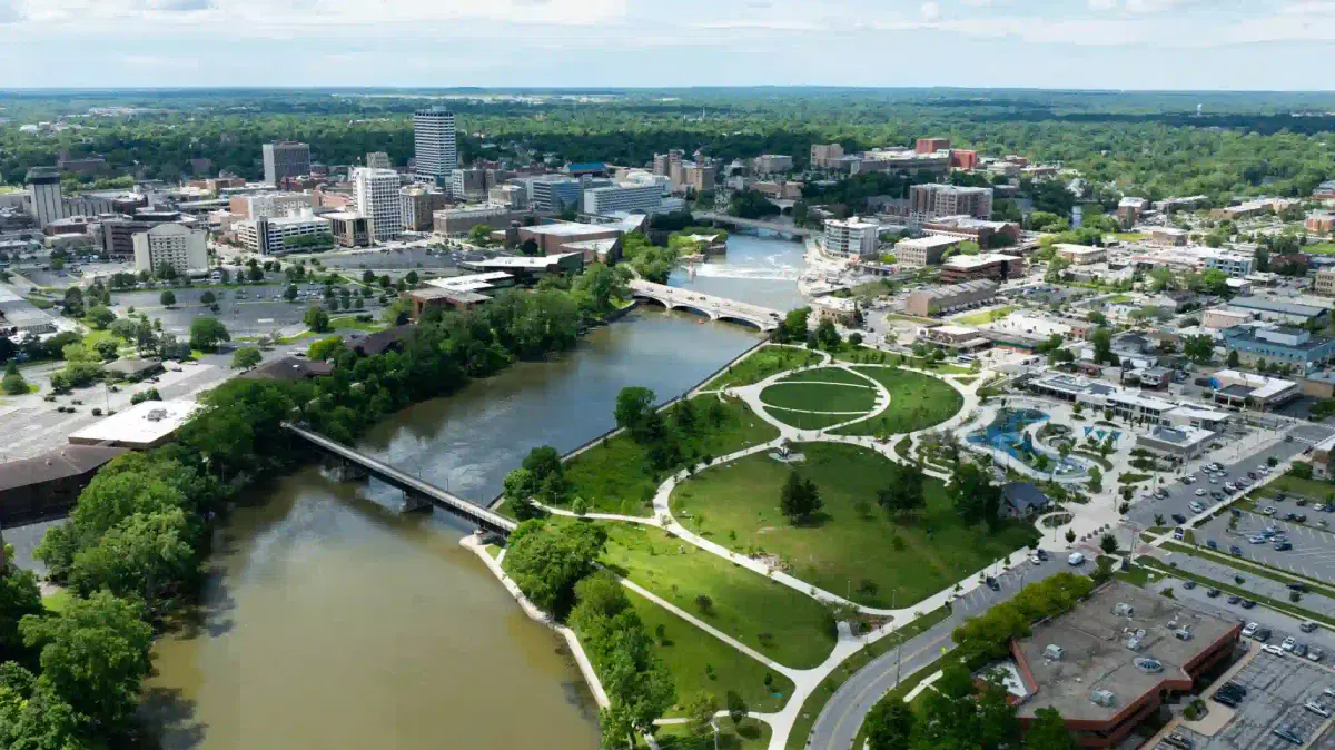 Car Shipping From and To South Bend Indiana